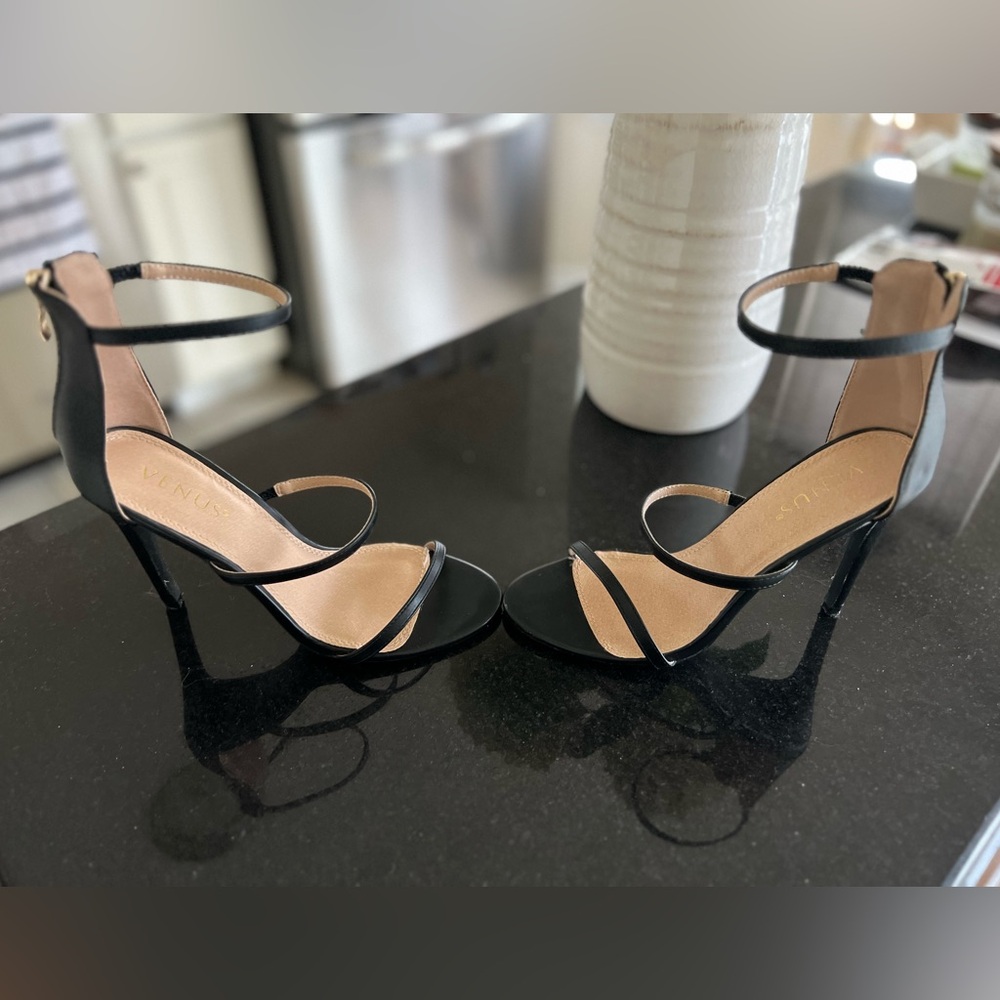 Venus three tier strap high heel. Black/nude. Size 8. Gently worn.